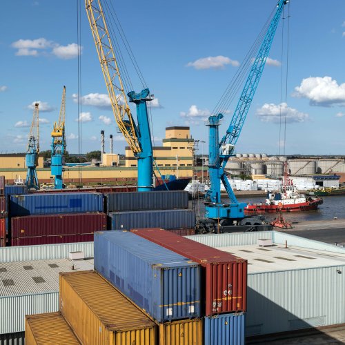 Logistics - Shipping - Cargo